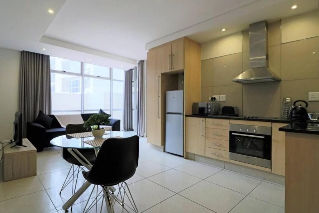 Upmarket Sandton Hydro Park Apartments ヨハネスブルグ エクステリア 写真